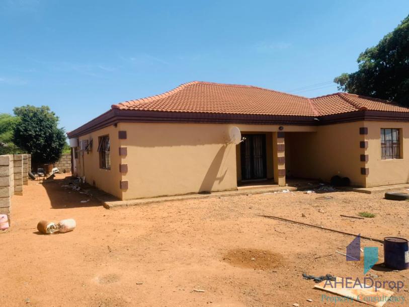 3 BEDROOM HOUSE FOR SALE- MOGODITSHANE-2