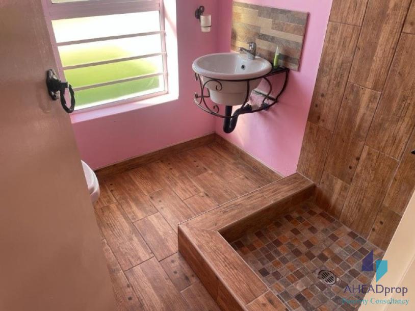 5 Bedroom house for sale- Ruretse-10